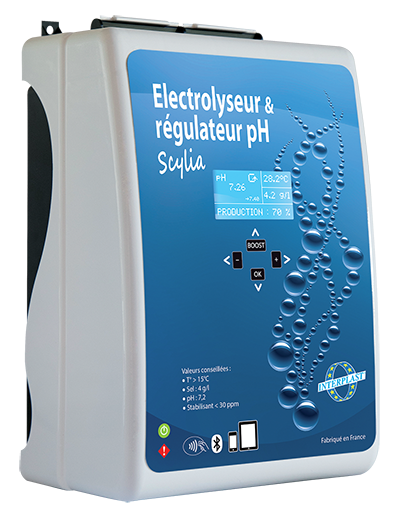 Photo de l'électrolyseur et régulateur pH "Scylia Duo"