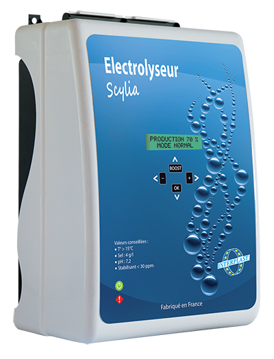 Photo de l'électrolyseur et régulateur pH "Scylia Sel"